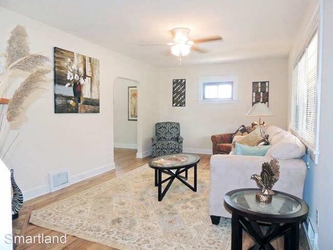 Building Photo - 3 br, 1.5 bath House - 20431 Westport Ave