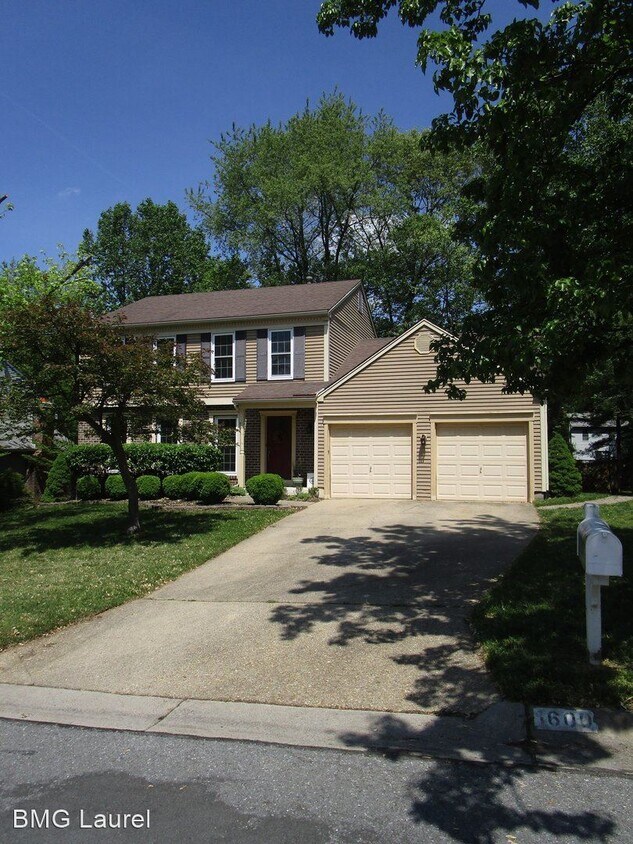 Primary Photo - 4 br, 3.5 bath House - 1600 Featherwood St