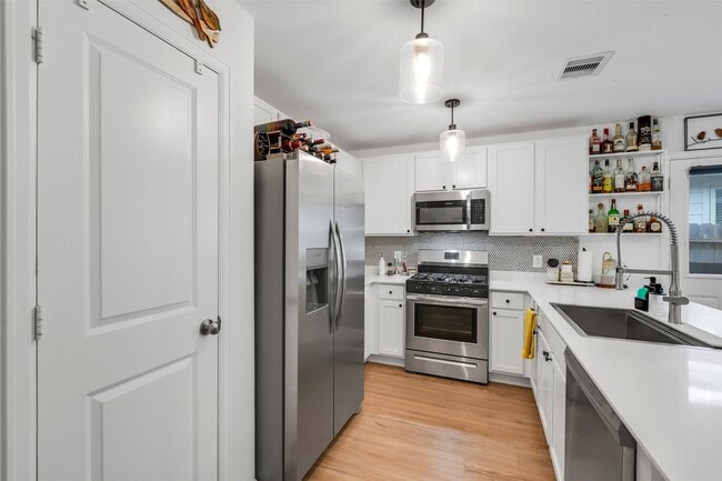 Building Photo - 2851 Via Augusta Dr