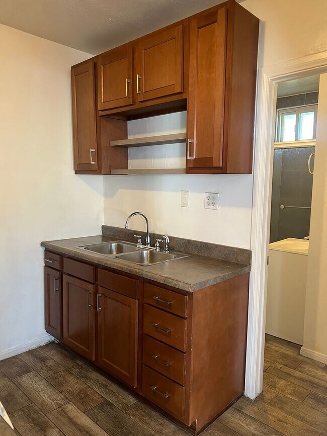 Foto del edificio - E1077F