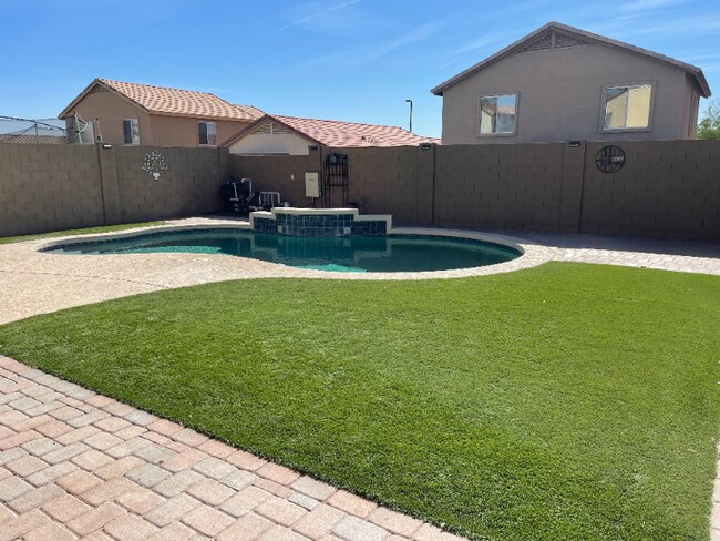Foto del edificio - 22801 W Mesquite Dr