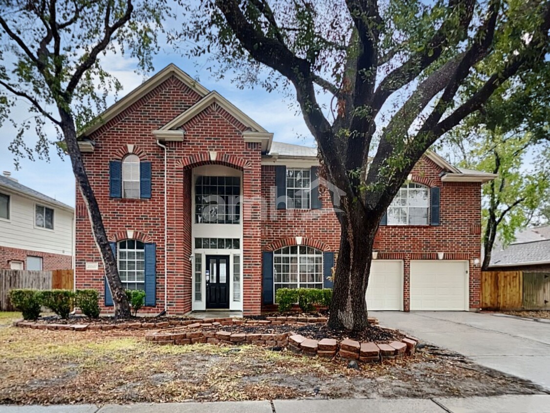Foto principal - 21027 Deauville Dr