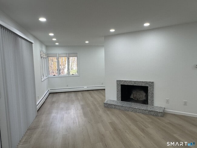 Foto del edificio - 4 Earls Ct