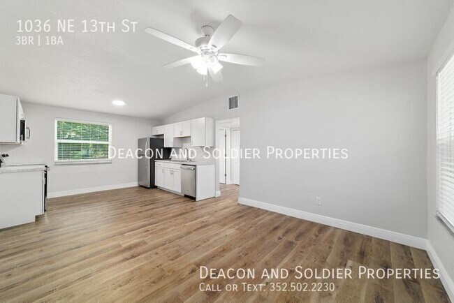 Foto del edificio - 1036 NE 13th St