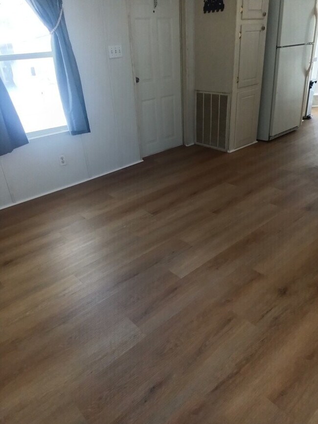 Foto del edificio - 841 W Colonial Cir