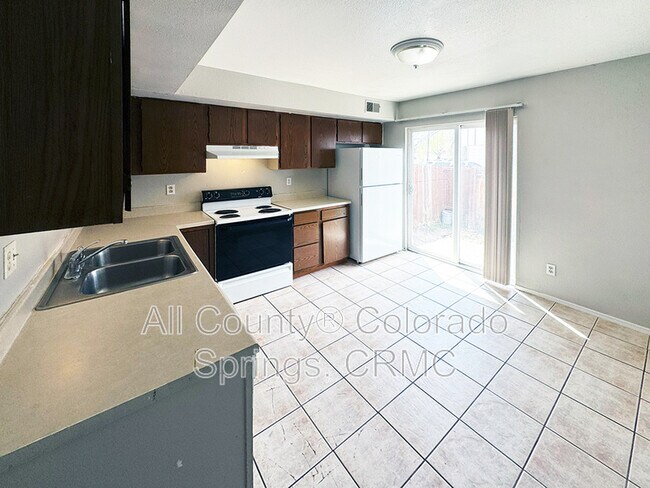 Foto del edificio - 347 W Iowa Ave