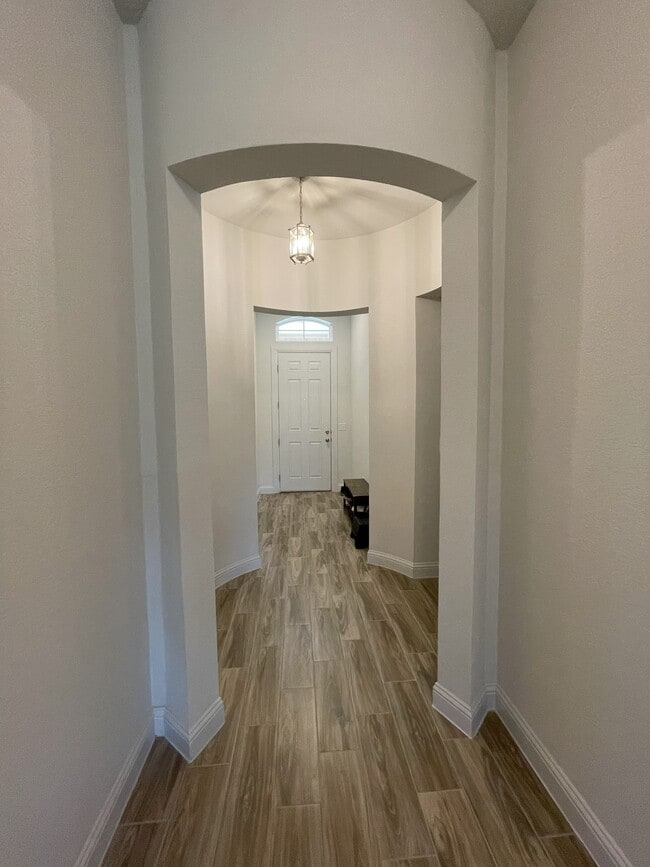 Building Photo - 1229 Longhorn Ranch Dr