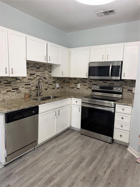 Building Photo - 8321 Arabian Dunes Pl