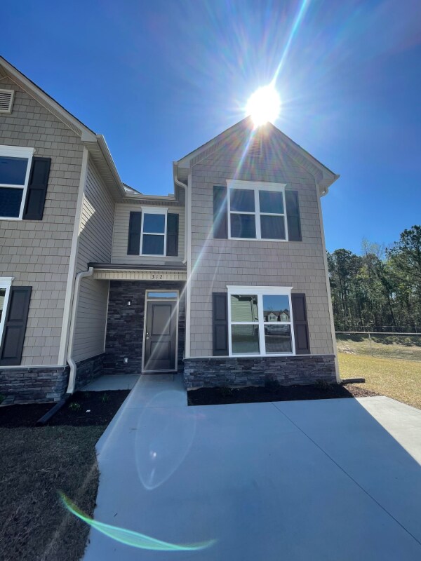 Foto principal - 312 Glenellen Loop Rd