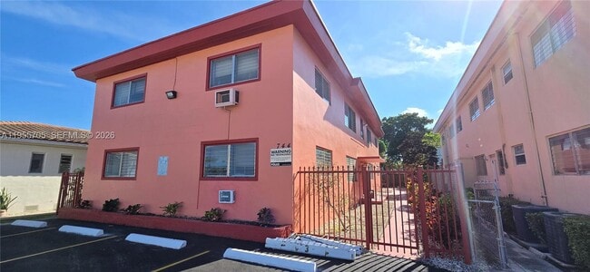 Foto del edificio - 744 85th St