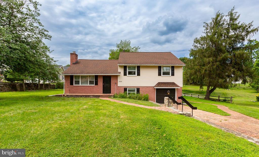 Foto principal - 3509 Lewis Rd