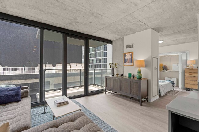 Photo - 203 W Huron St Apartment