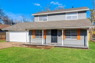 Building Photo - 929 W Idylwild Dr