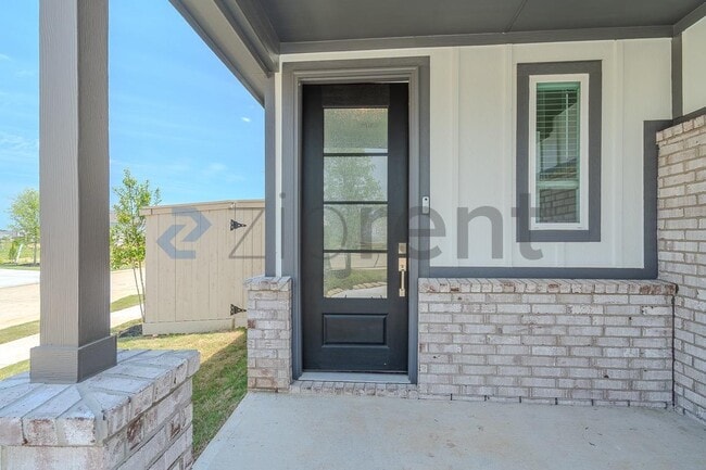 Building Photo - Unit