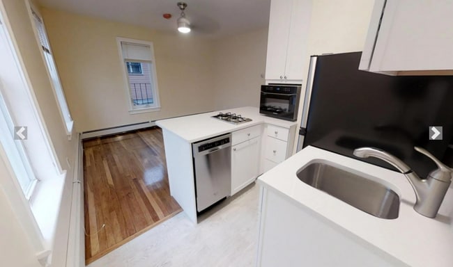 Building Photo - 61 Walden St