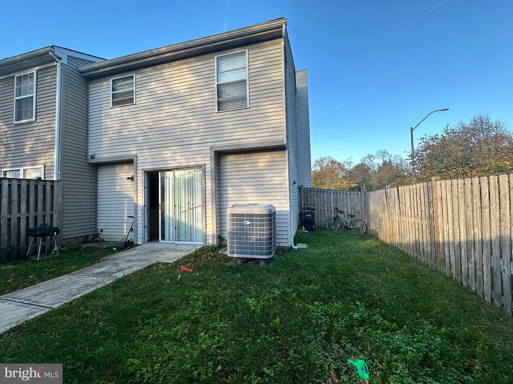 Foto del edificio - 14781 London Ln