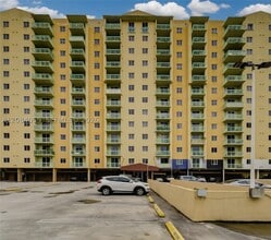 Building Photo - 3500 Coral Wy
