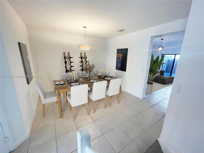 Foto del edificio - 395 NE 211th Terrace