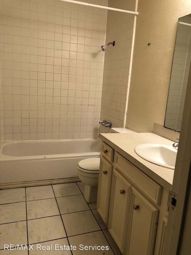 Building Photo - 3 br, 1 bath House - 1115 Dot Avenue