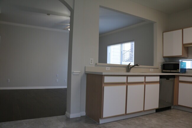 Building Photo - 6289 Wilcrest Dr