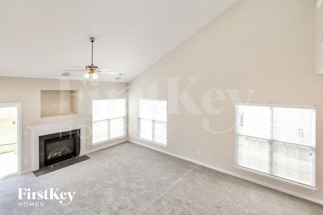 Foto del edificio - 6806 Championship Dr