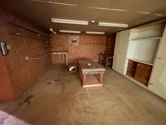 Foto del edificio - Spacious 3 bedroom, 2 bath