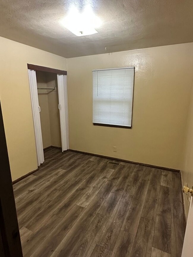Foto del edificio - 1405 Holly Hill Dr