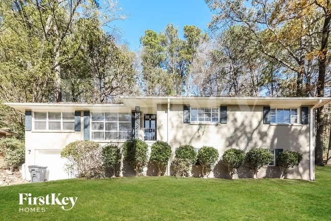 Building Photo - 3364 Valley Park Dr