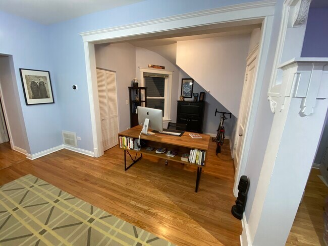 Building Photo - 2113 W Haddon Ave