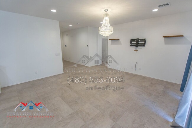 Building Photo - 1146 W Descanso Canyon Dr