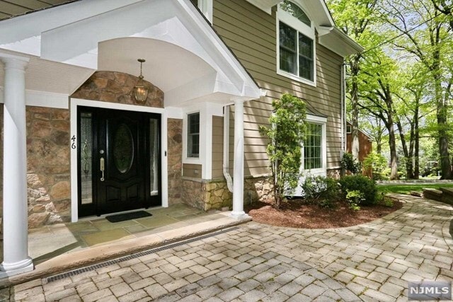 Building Photo - 46 Knoll Rd