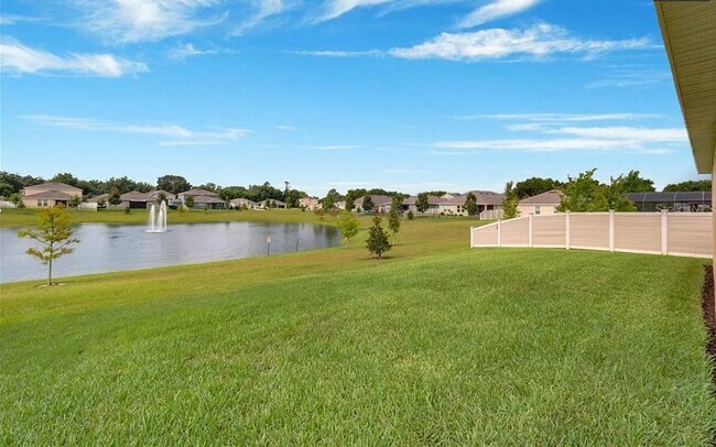 Foto del edificio - 4053 Brookshire Cir