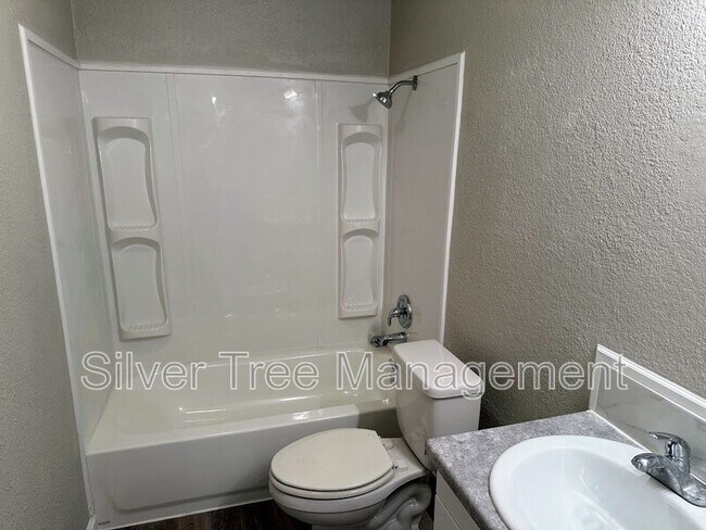 Foto del edificio - 1310 Meriwether Ave