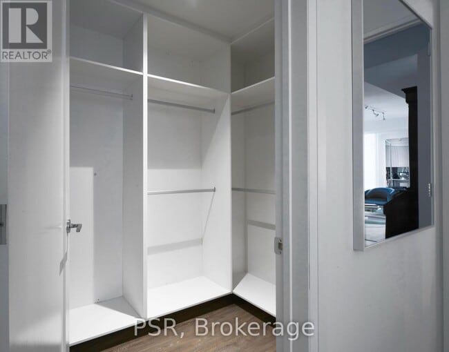 Photo du bâtiment - 71 Redpath Ave