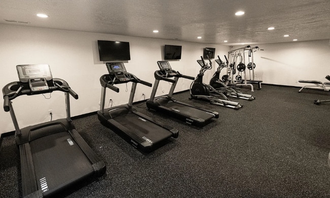 Building Photo - 200 1200 S