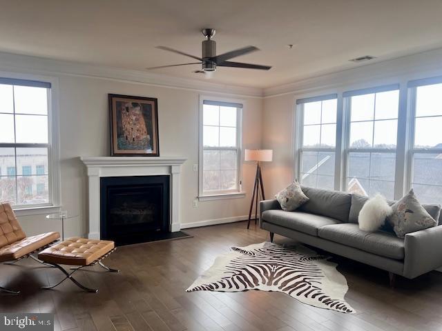 Foto del edificio - 13722 Neil Armstrong Ave