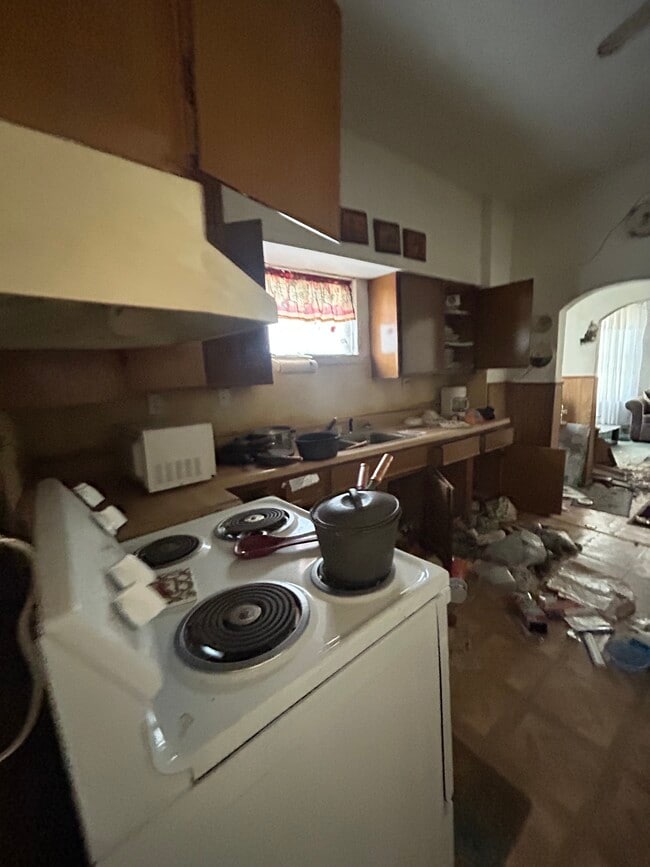 Building Photo - 3100 Bond Ave