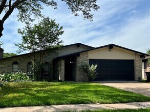 Building Photo - 4050 Lost Oak Dr