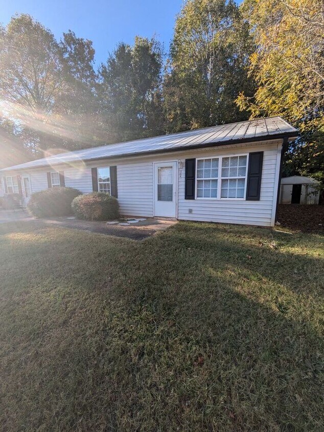 Primary Photo - 2BD/1BA Home in Conover