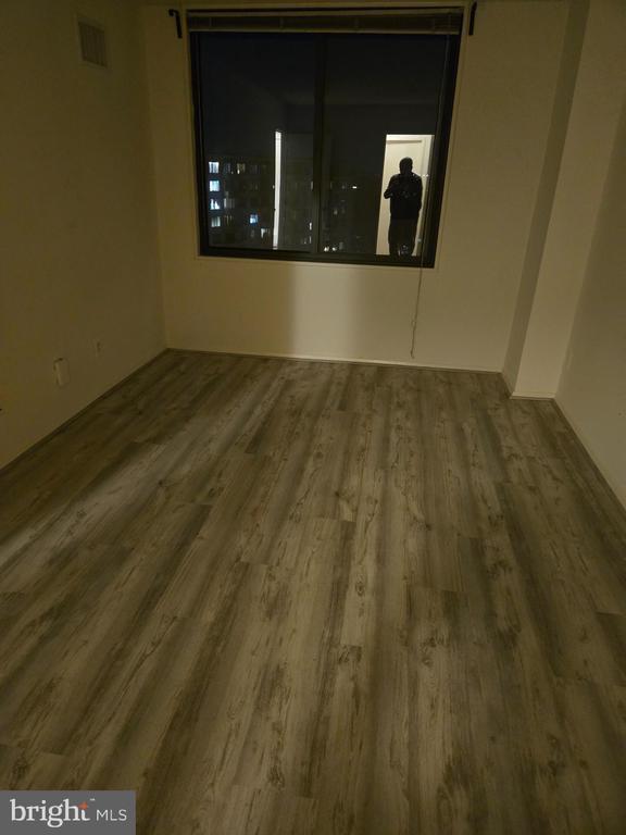 Foto del edificio - 5225 Pooks Hill Rd