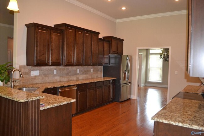 Foto del edificio - 104 Rushing Brook Dr