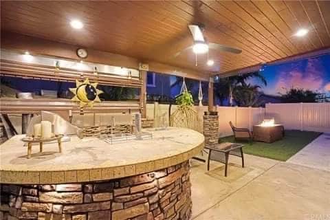 Foto del edificio - 4071 Grand Fir Ln