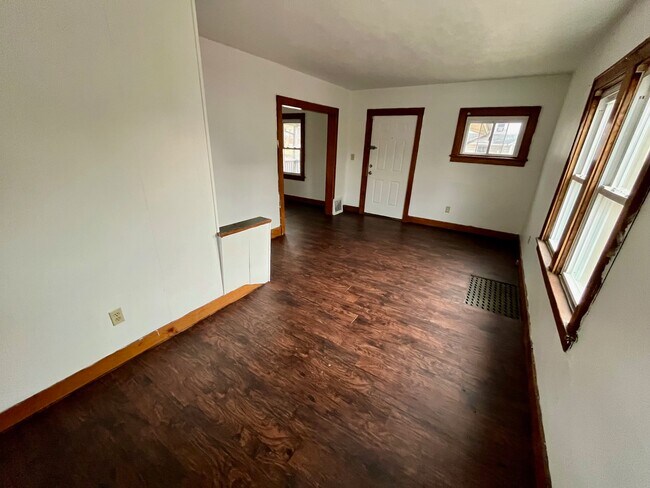 Living Room - 532 Sumner St