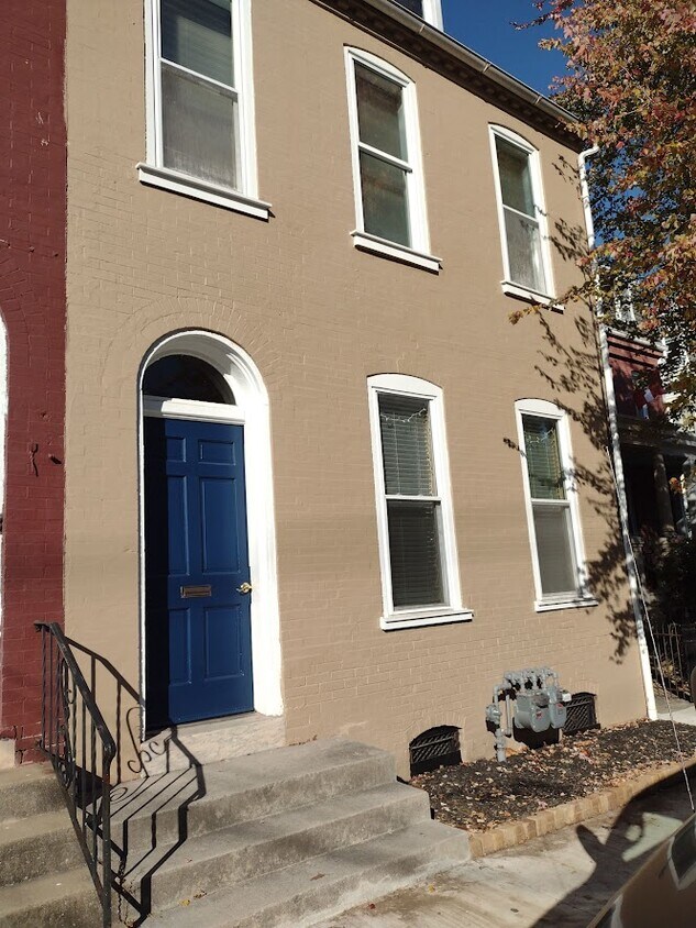 Foto principal - 441 W Lemon St