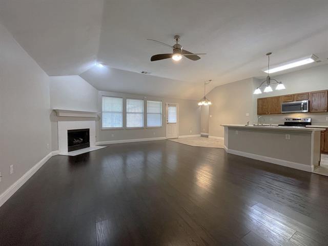 Foto del edificio - 1305 Hunter Ln