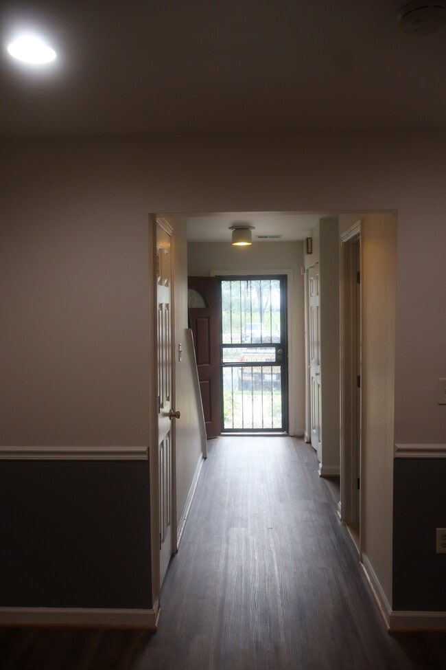 Building Photo - 7617 Swan Ter