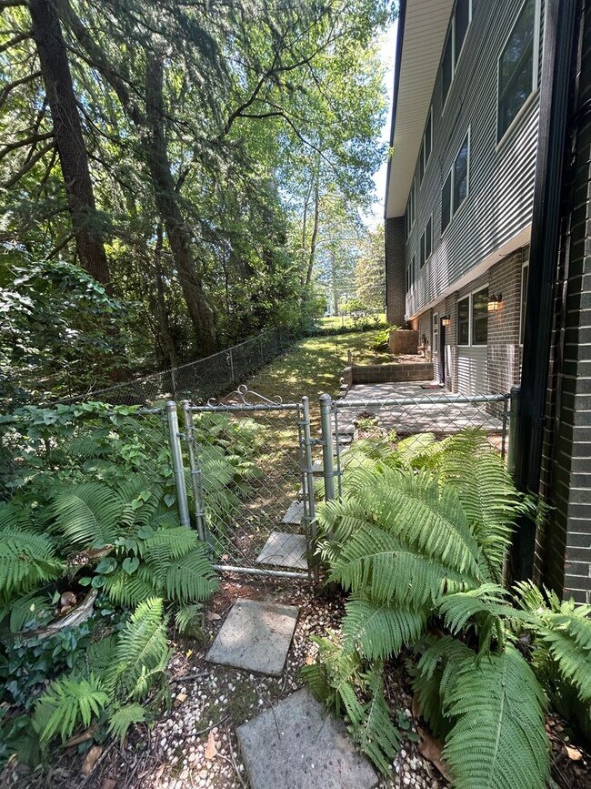 Building Photo - 330 Triplex
