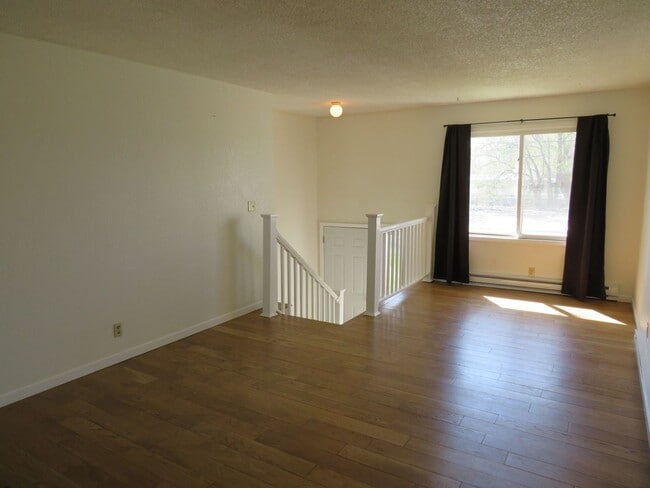 Building Photo - 317 Jackson St