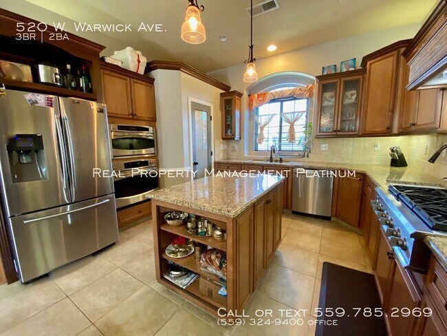Foto del edificio - 520 W Warwick Ave