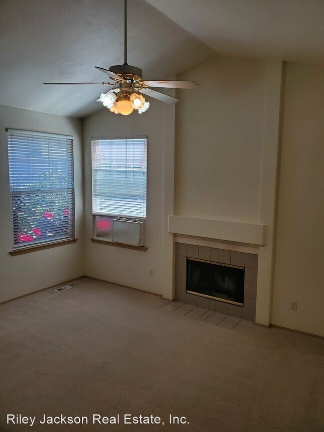 Building Photo - 3 br, 2.5 bath House - 5606 Mount Olympus ...